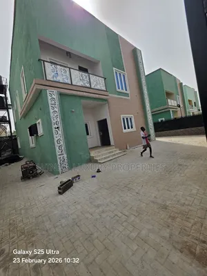 4bdrm Bungalow in Nana Estate, Lugbe District for sale