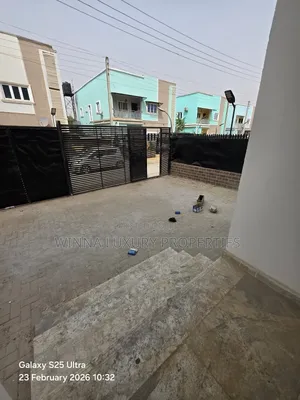 4bdrm Bungalow in Nana Estate, Lugbe District for sale