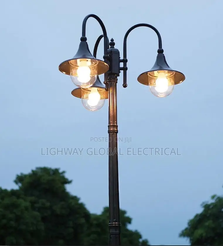 7.2 Feet Cast/ Aluminum Garden Compound Light