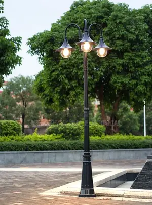 7.2 Feet Cast/ Aluminum Garden Compound Light