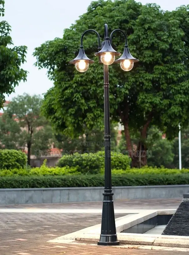 7.2 Feet Cast/ Aluminum Garden Compound Light