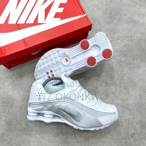 Nike Shoxes Sneakers
