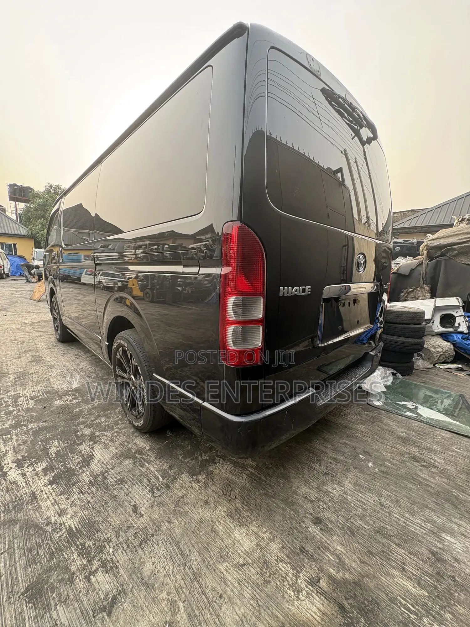 Toyota HiAce 2009 Black