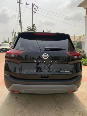 Nissan Rogue SV 2021 Black