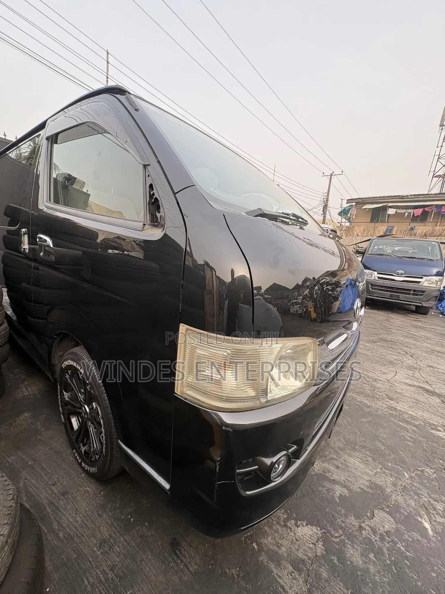 Toyota HiAce 2009 Black