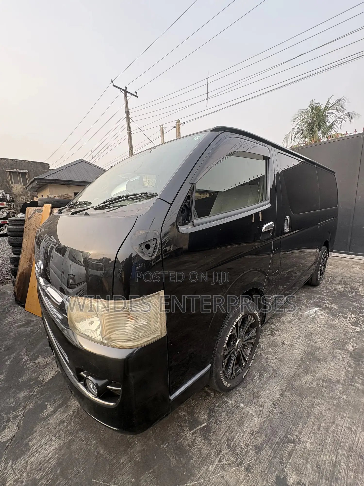 Toyota HiAce 2009 Black