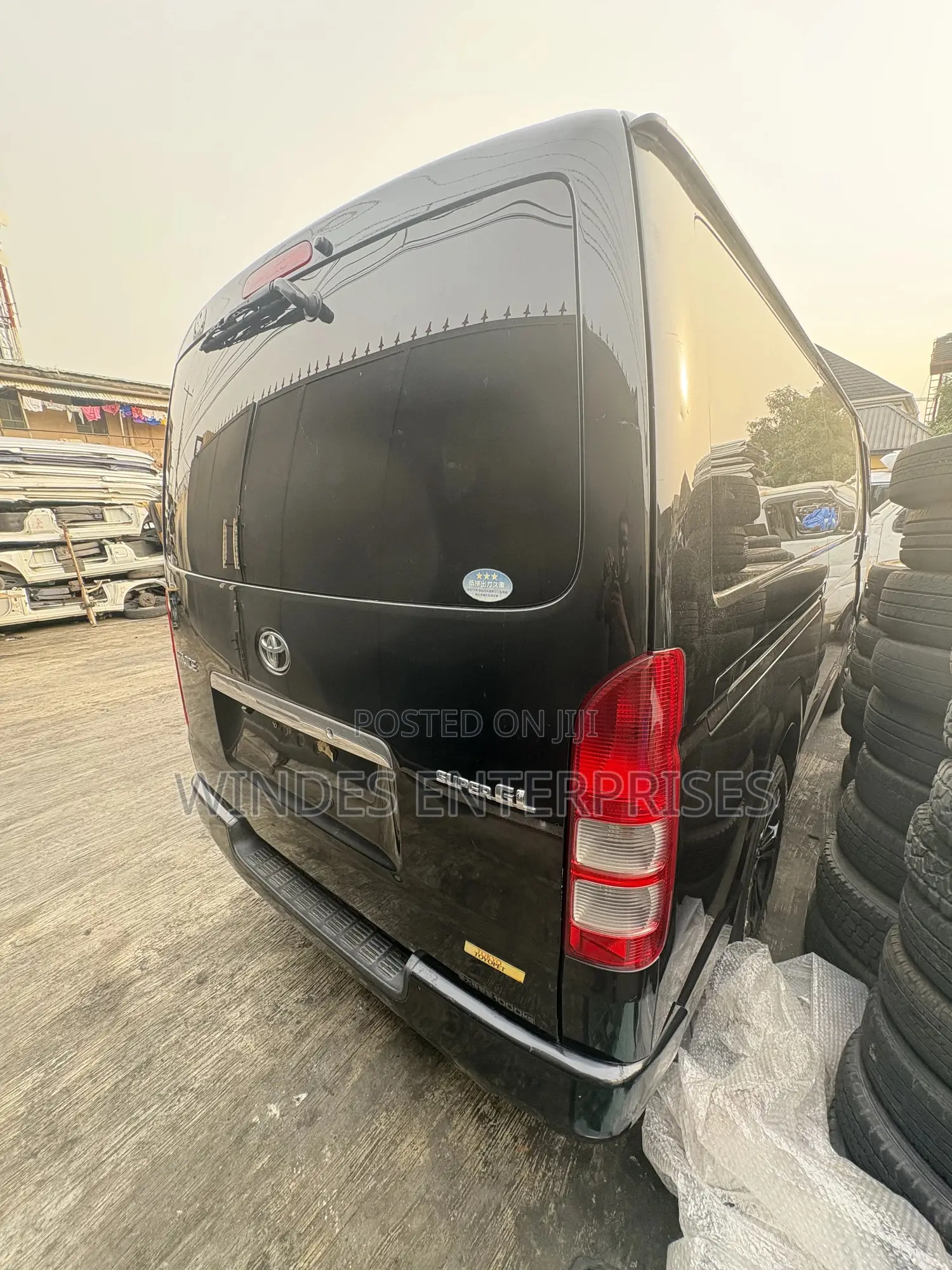 Toyota HiAce 2009 Black