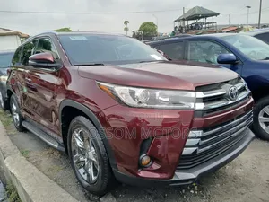 Toyota Highlander Limited 4x2 V6 (3.5L 6cyl 8A) 2018 Red