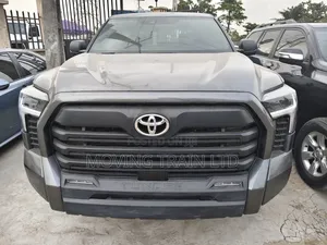 Toyota Tundra Platinum CrewMax 4WD SB w/6.5' Bed 2025 Gray