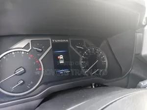 Toyota Tundra Platinum CrewMax 4WD SB w/6.5' Bed 2025 Gray