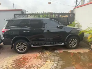 Toyota Fortuner 4.0 AWD 2022 Black