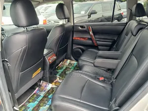 Toyota Highlander 2013 Silver