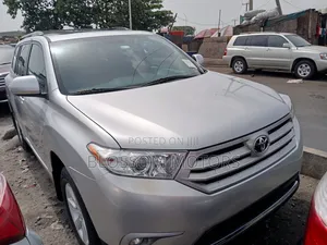 Toyota Highlander 2013 Silver