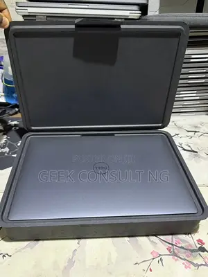 New Laptop Dell XPS 13 9340 16GB Intel Core Ultra 7 SSD 512GB