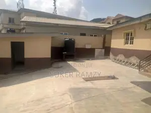 To Let for Commercial Use