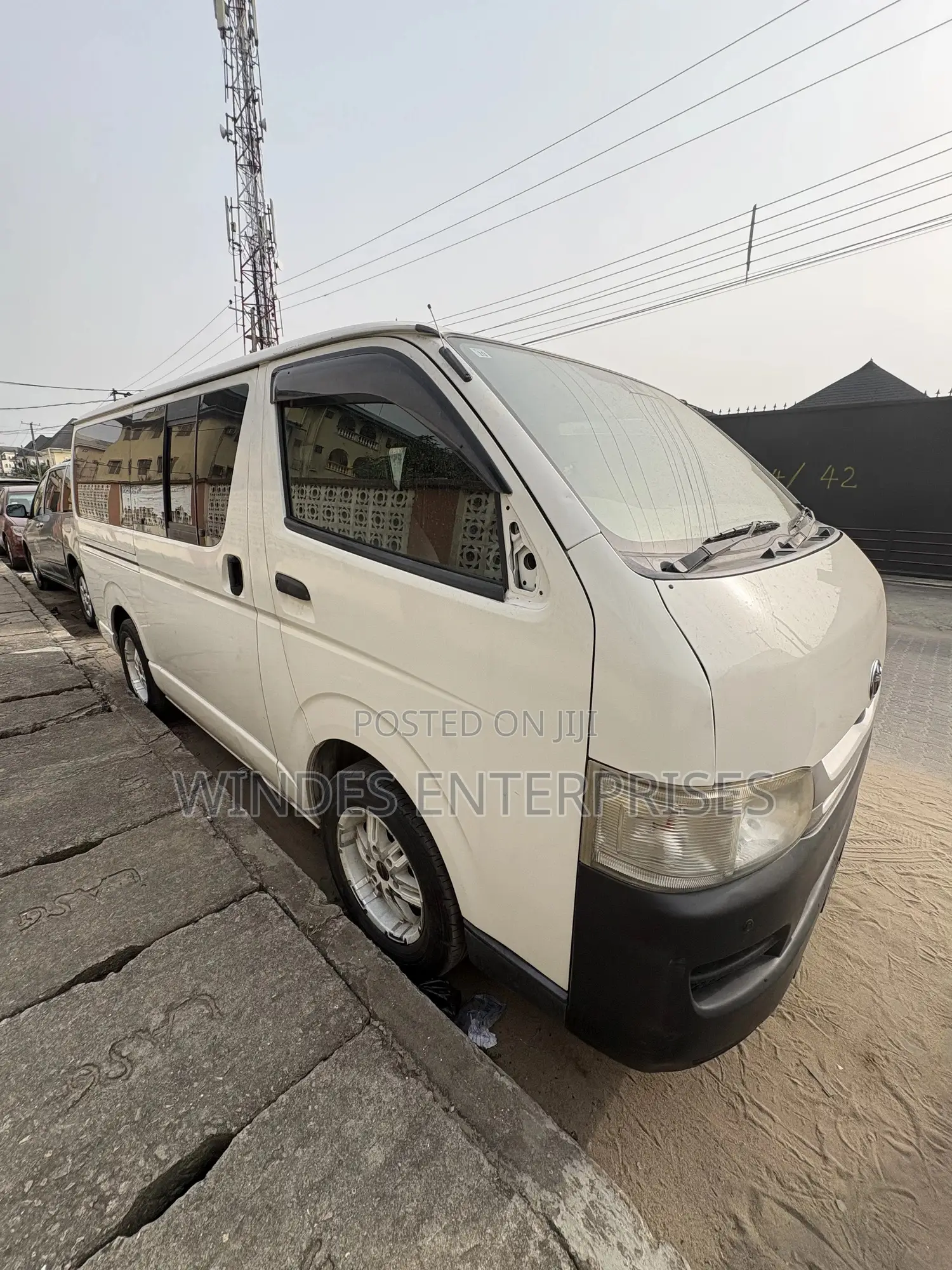 Toyota HiAce 2010 White