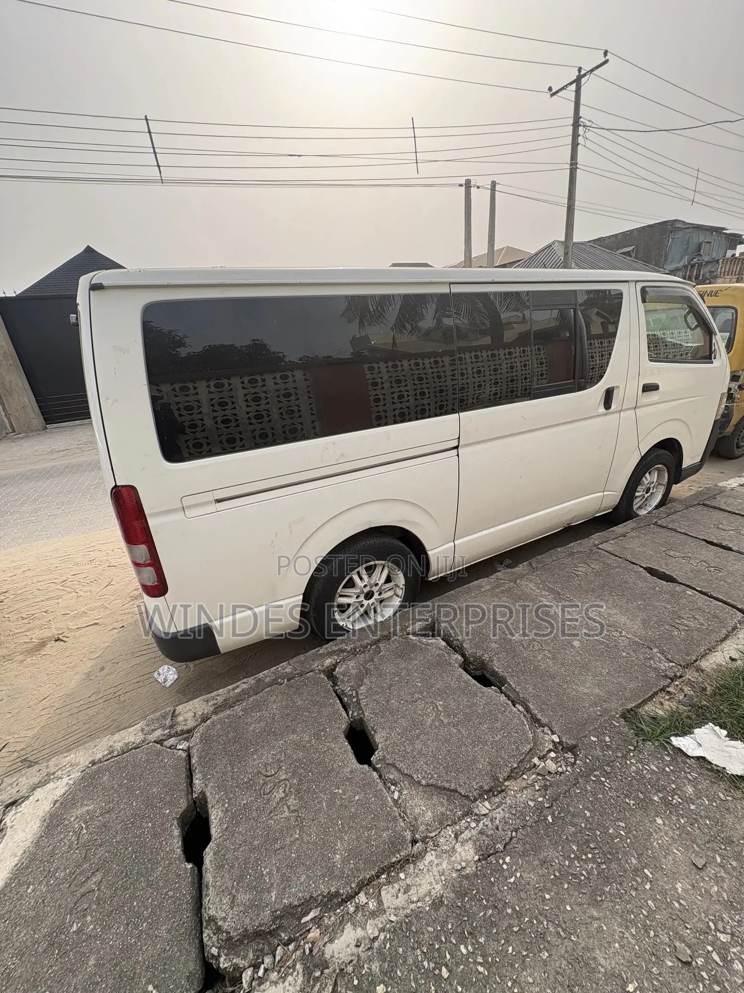 Toyota HiAce 2010 White
