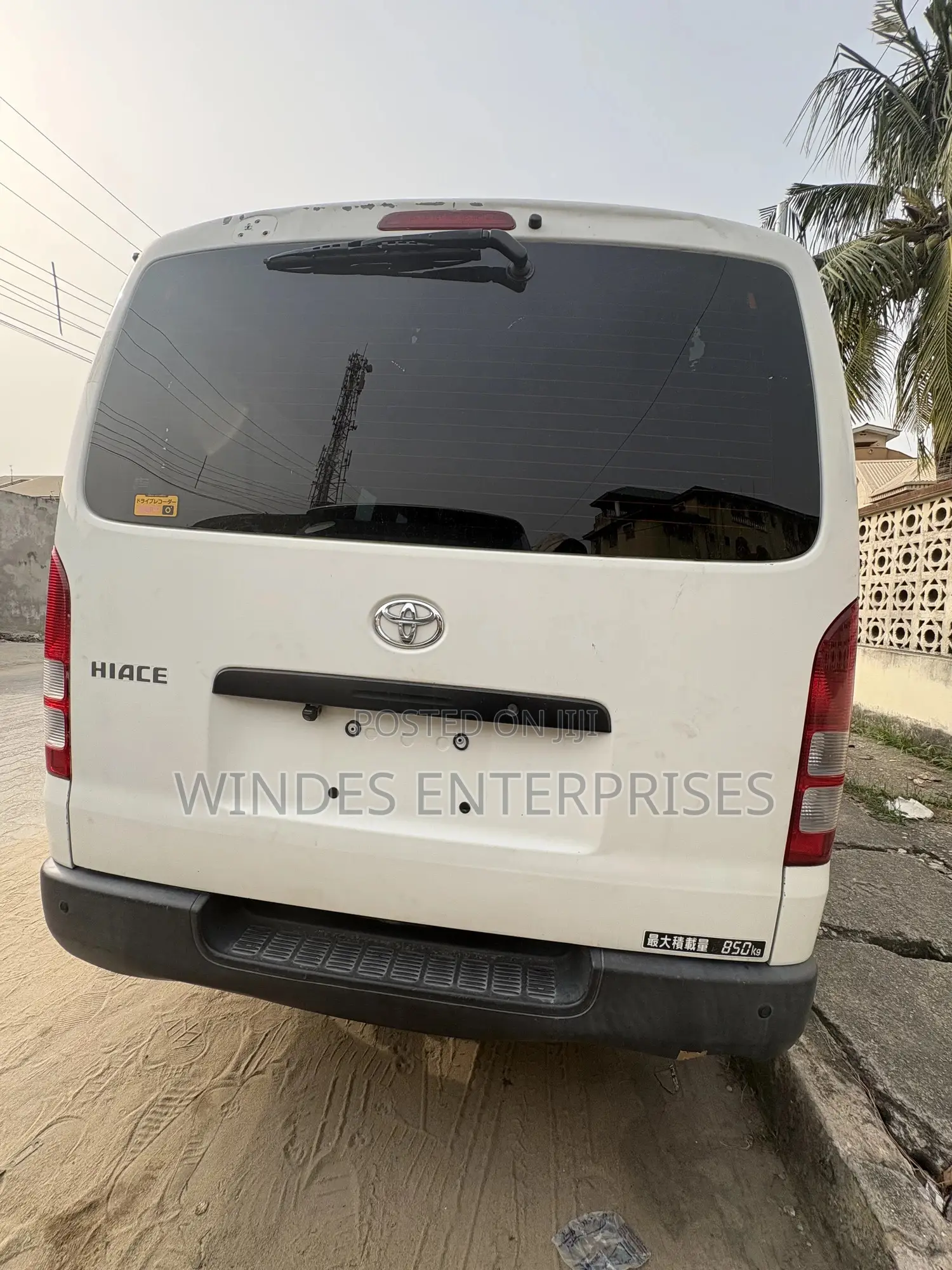 Toyota HiAce 2010 White