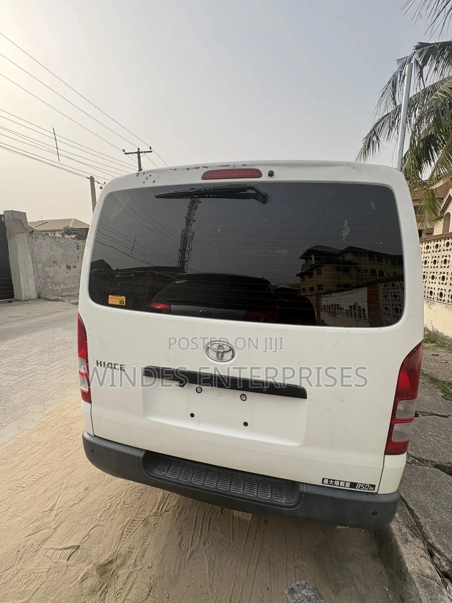 Toyota HiAce 2010 White