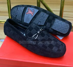 Suede Black Lv