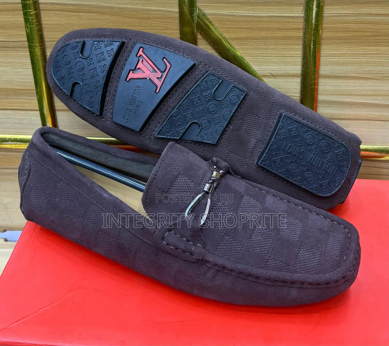 Suede Black Lv