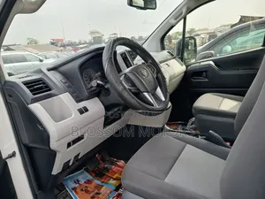 Toyota Grand HiAce 2021 White