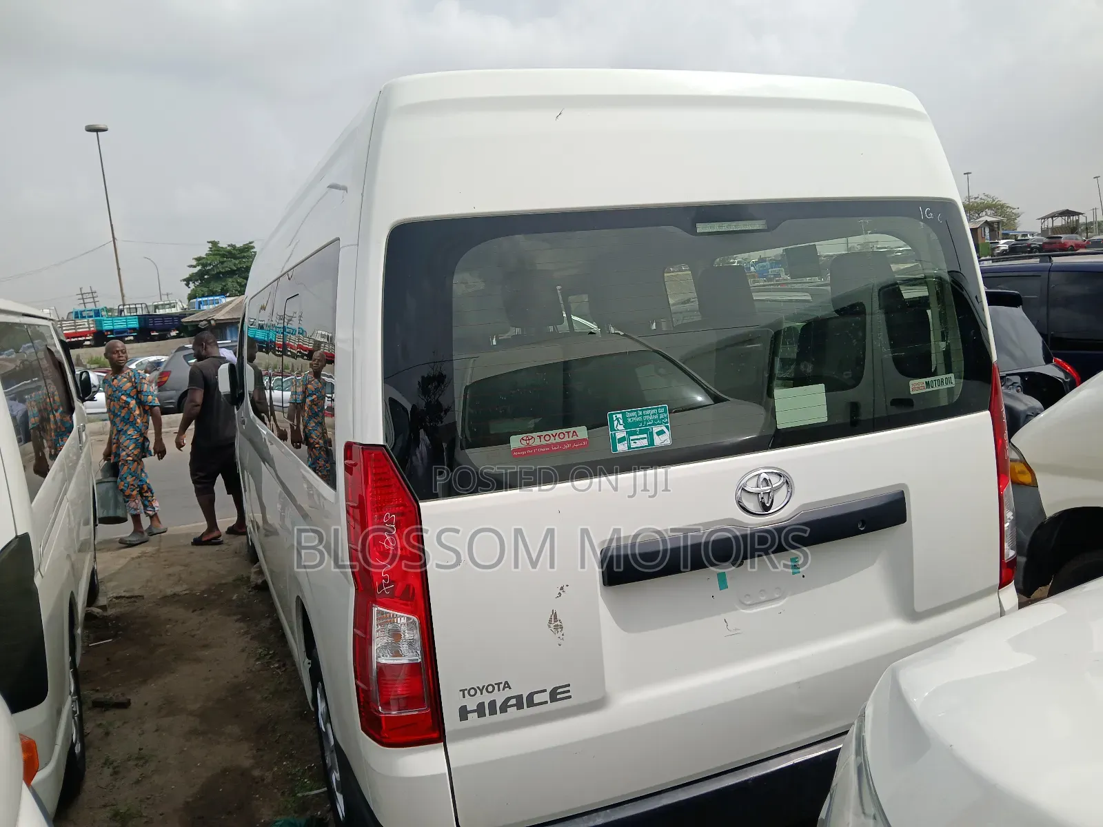 Toyota Grand HiAce 2021 White