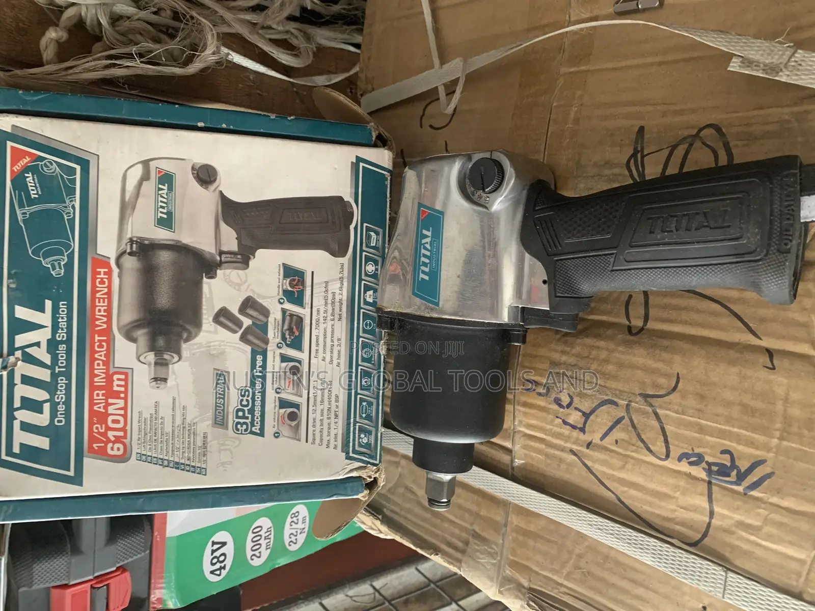 Total 1/2 Air Impact Wrench