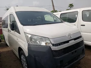 Toyota Grand HiAce 2020 White