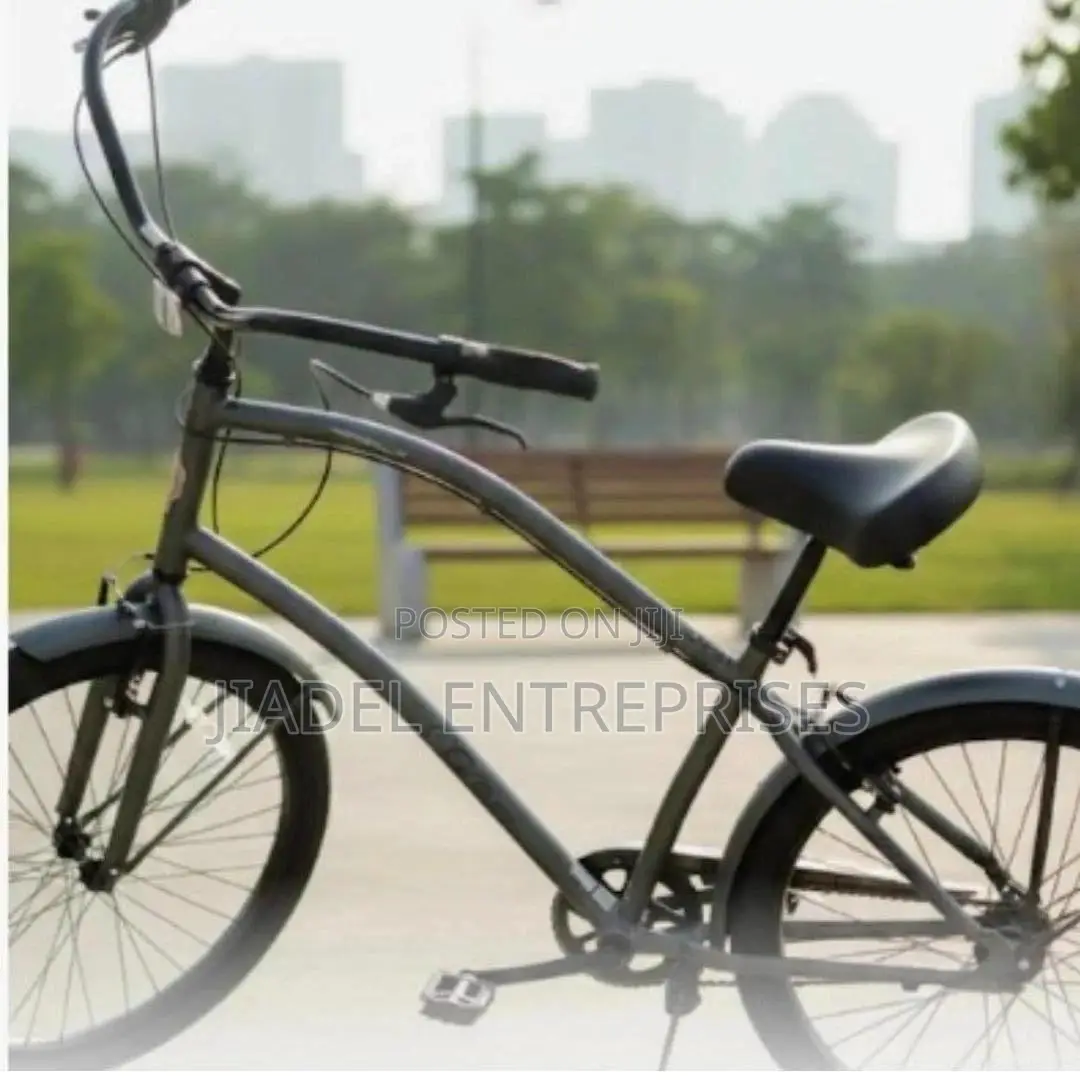 Commute Cruiser Bicycle — Comfortable City Bike