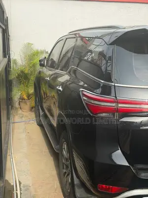 Toyota Fortuner 4.0 AWD 2022 Black