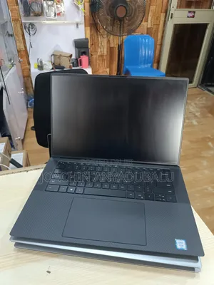 Laptop Dell Precision 5550 32GB Intel Xeon SSD 512GB