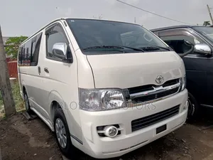 Toyota HiAce 2012 White