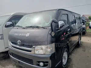 Toyota HiAce 2012 Grey