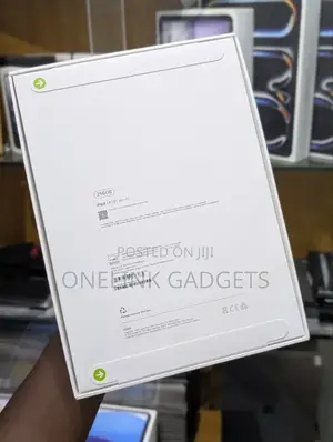 New Apple iPad (2025) 256 GB Silver