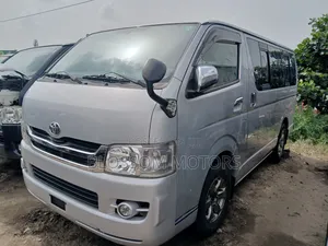 Toyota HiAce 2010 Silver