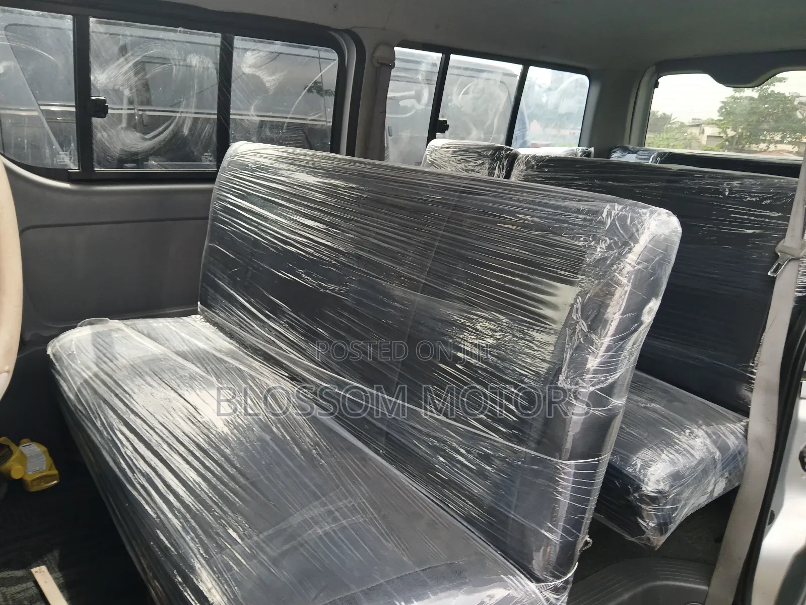 Toyota HiAce 2010 Silver