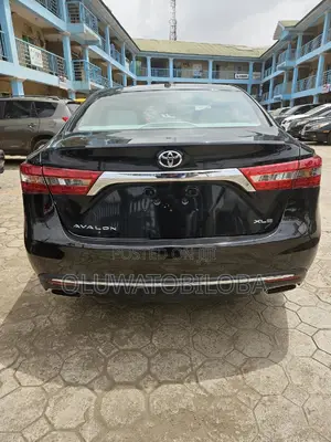 Toyota Avalon XLE FWDSedan (3.6L 6cyl 6A) 2016 Black