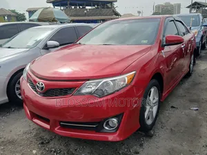 Toyota Camry SE 4dr Sedan (2.5L 4cyl 6A) 2013 Red