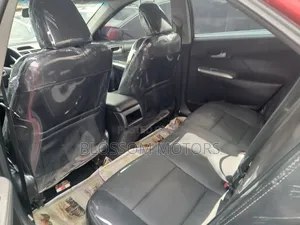 Toyota Camry SE 4dr Sedan (2.5L 4cyl 6A) 2013 Red