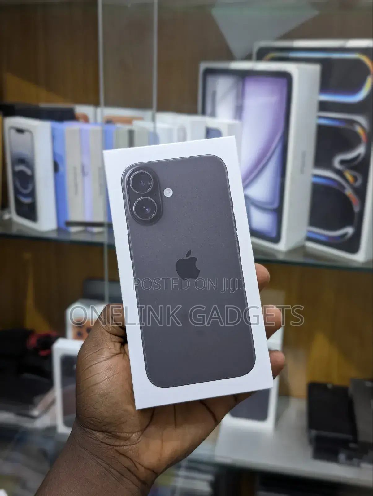 New Apple iPhone 16 128 GB Black