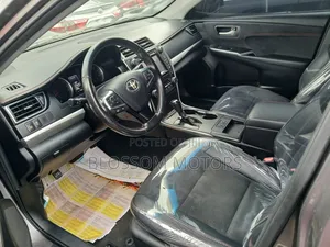 Toyota Camry XSE 4dr Sedan (2.5l 4cyl 6A) 2016 Gray