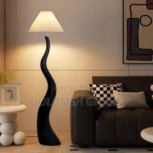 Black Body Modern Floor Lamp