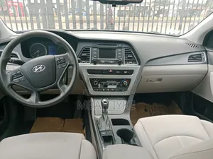 Hyundai Sonata Sport 4dr Sedan (2.4L 4cyl 6A) 2015 Blue