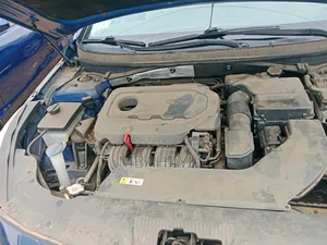 Hyundai Sonata Sport 4dr Sedan (2.4L 4cyl 6A) 2015 Blue