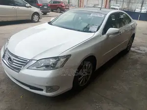 Lexus ES 2012 White