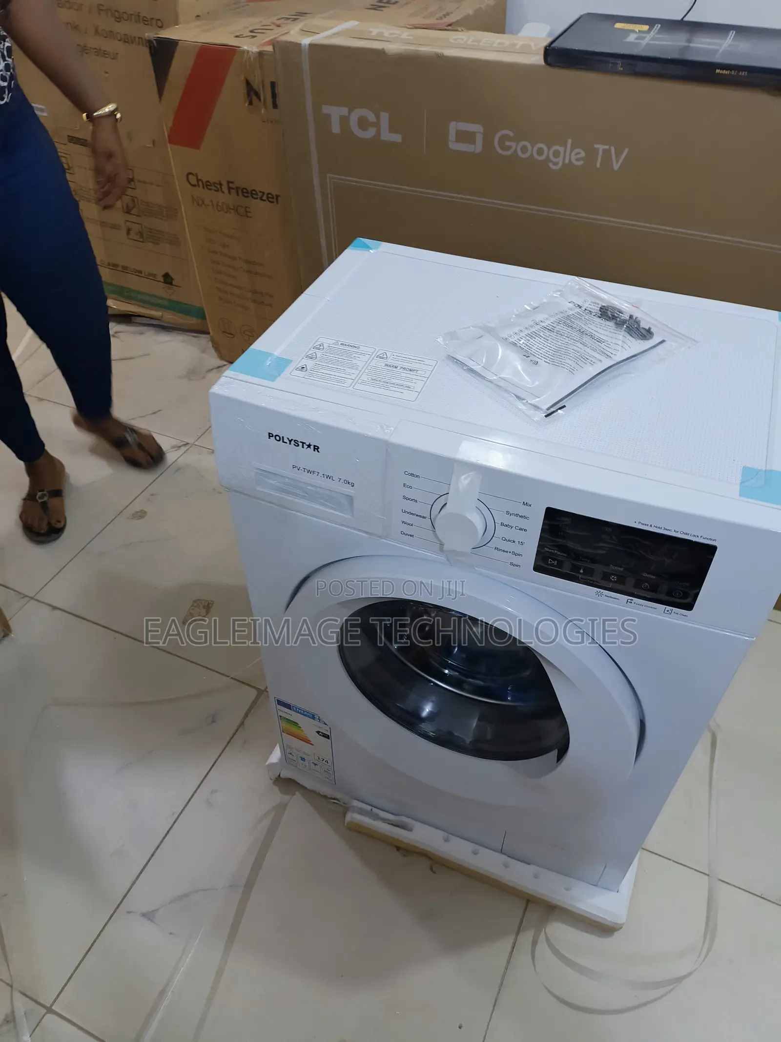 Modern Polystar 7kg White Front Loader