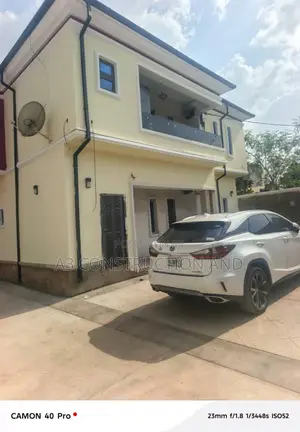2bdrm Block of Flats in Akala Akobo for rent