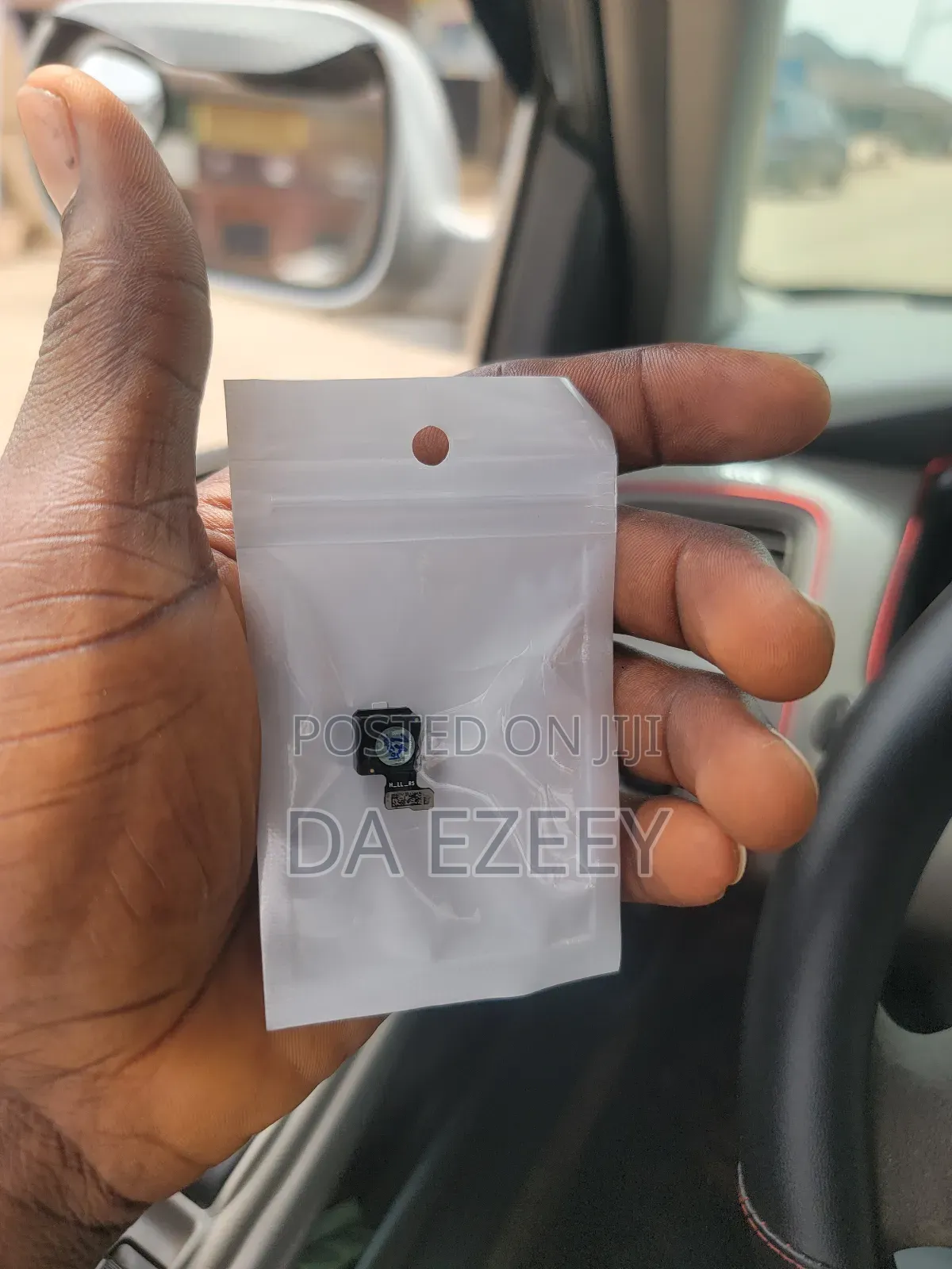 S20 Plus Front Selfie Camera