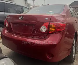 Toyota Corolla 2011 Red